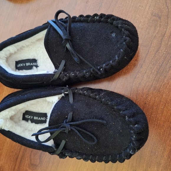 Lucky Brand Black Moccasin Slippers - Picture 12 of 12